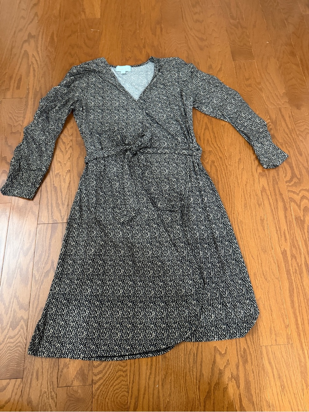 Veronica M Black & White Wrap-Style Women's Dress